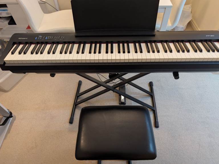 Roland FP-30 Digital Piano 88 keys with Stand and Bench + Damper Pedal – Excellent Condition