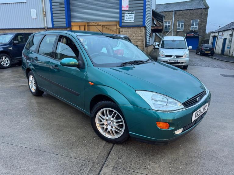 Ford Focus 1.8 Ghia Estate VERY LOW MILEAGE JUST 85,000 SERVICE HISTORY!