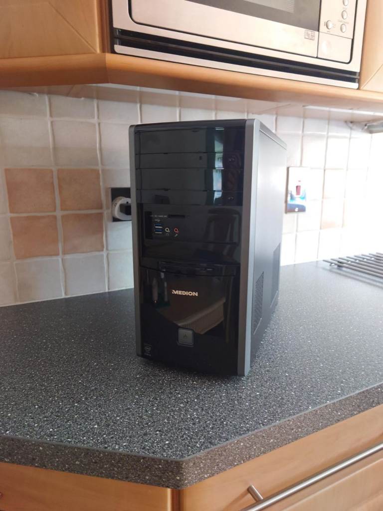Medion PC, i5 Processor, 4gb memory 2TB hard drive. Windows 10