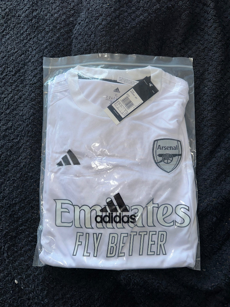 Arsenal Limited Addition Kit