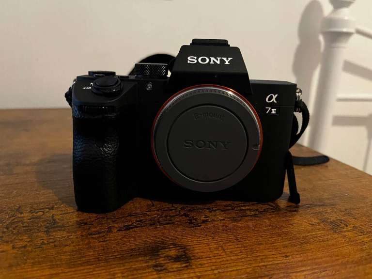 Sony A7 III Full-Frame Kit - Body 