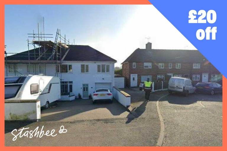 Garage to rent in Chesterfield (S42) | Stashbee