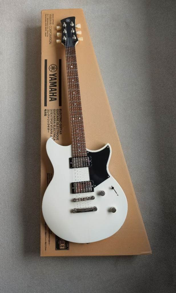 New Yamaha Revstar II RSE20 - Vintage White - Electric Guitar