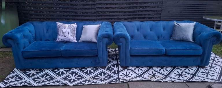 Chesterfield Sofas 2x2..Delivery 🚚 Available 