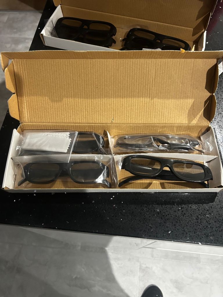 3D glasses