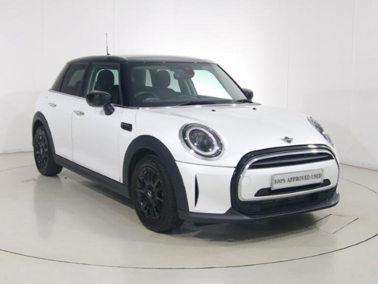 MINI HATCHBACK 1.5 Cooper Classic Premium 5dr Auto