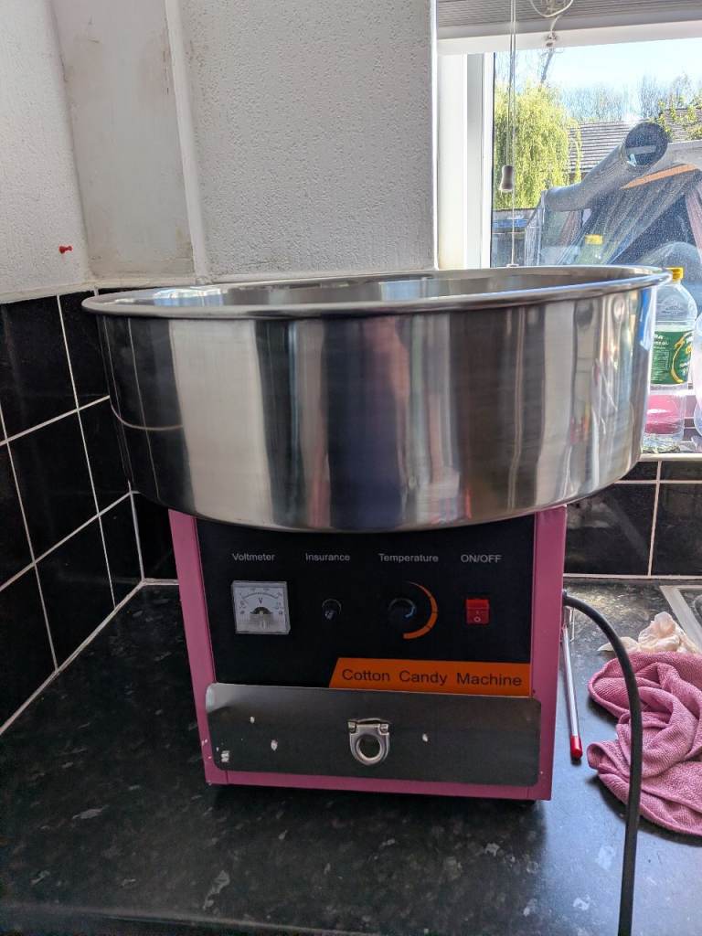 Candyfloss machine good used condition perfect for party's, fairs etc