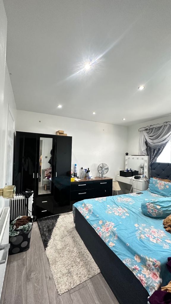 Double bedroom 