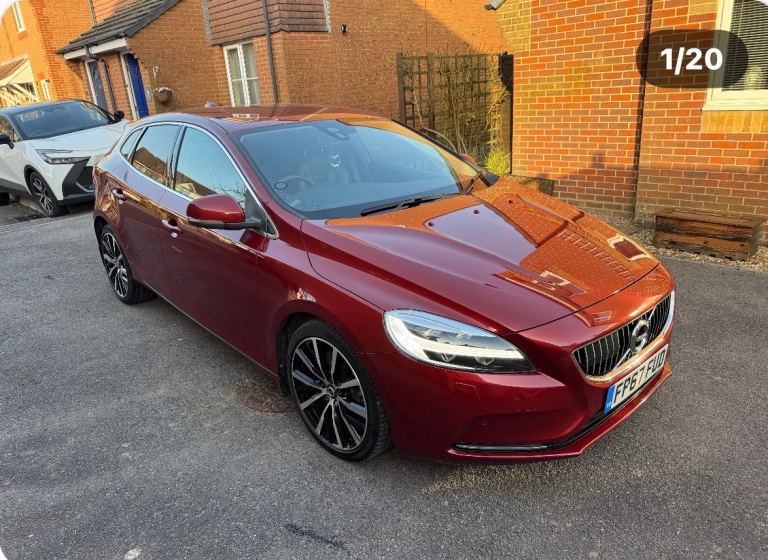 Volvo, V40, Hatchback, 2017, Manual, 1969 (cc), 5 doors