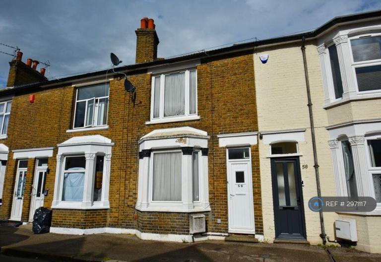 2 bedroom house in Winstanley Road, Sheerness, ME12 (2 bed) (#2971117)