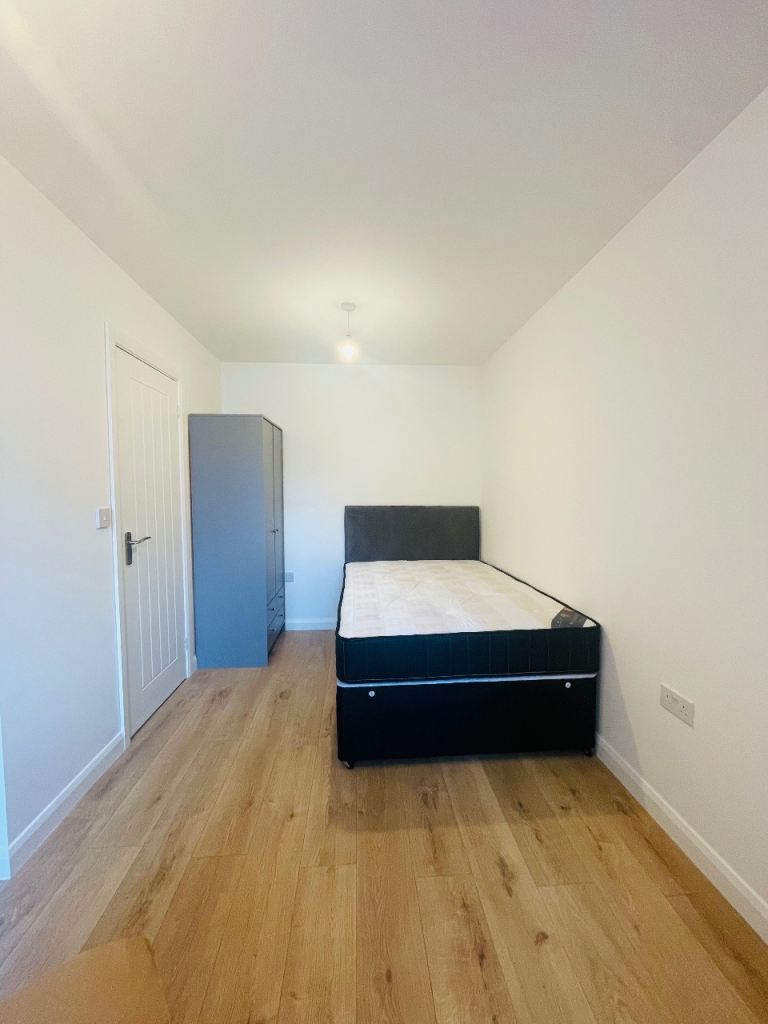 Self Contained Studio Flat to rent