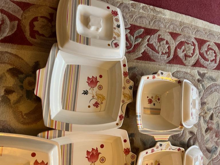 22 Piece Plastic Dinner set