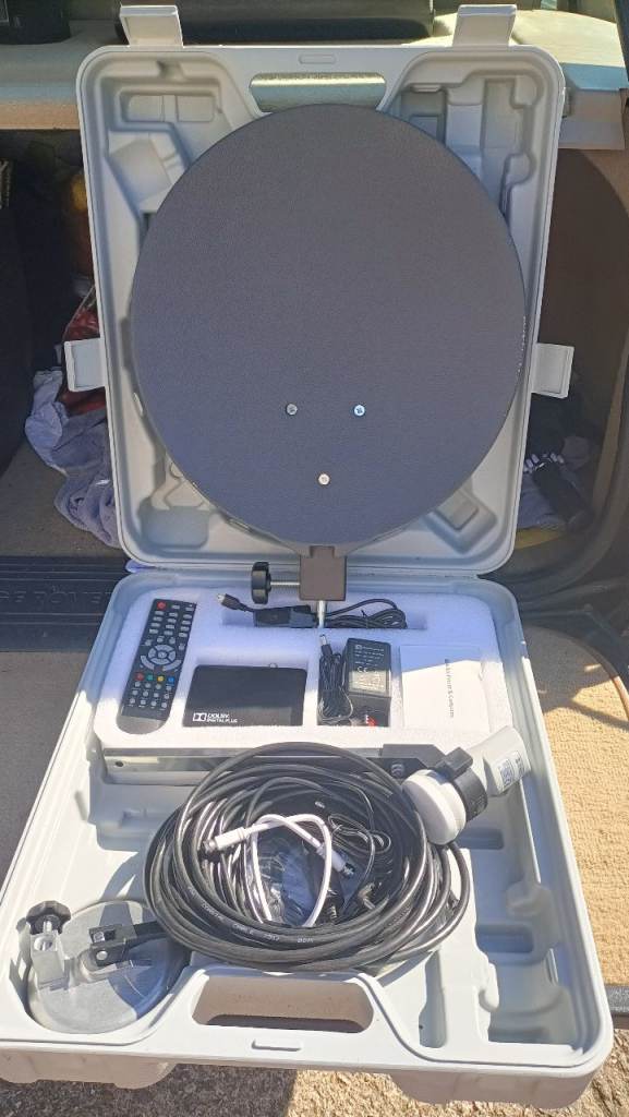 Portable Satellite Dish System for motorhomes