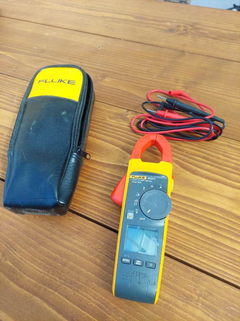 Fluke 902 FC HVAC True-RMS Clamp Meter