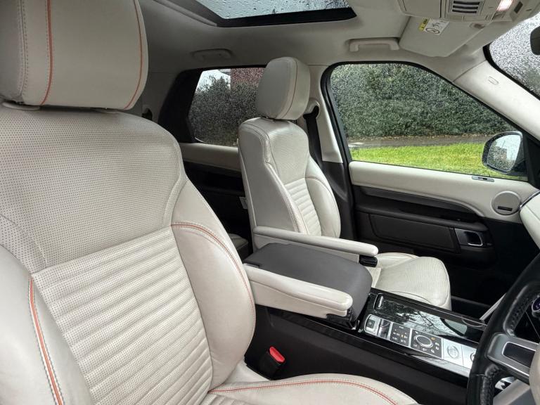 2017 Land Rover Discovery 3.0 TDV6 HSE Automatic 4WD Euro 6 5dr SUV Diesel Automatic