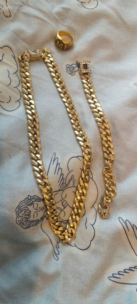 Selling a chain, bracelet and ring