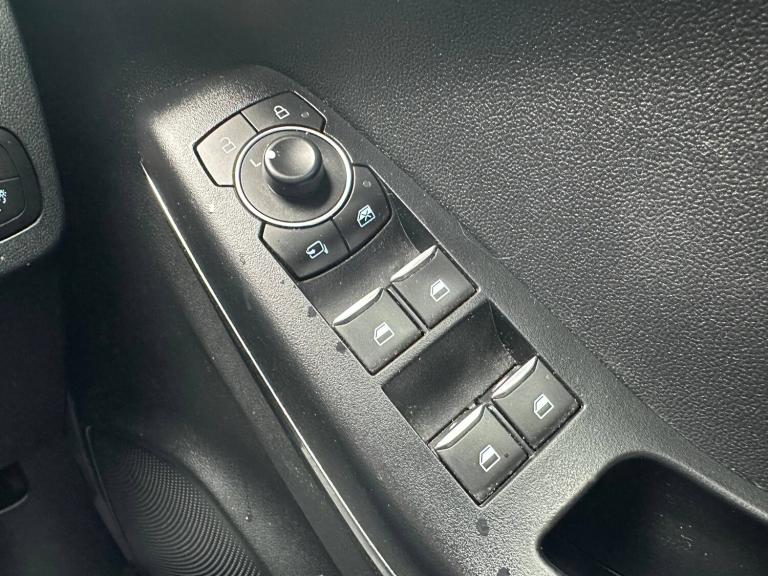 2022 Ford Puma 1.0T Ecoboost mHEV ST-LINE X 125ps Auto 5dr Hatchback PETROL Automatic