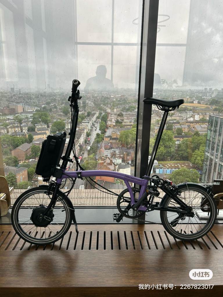 Brompton Electric C Line 4 Speed – Purple – 2024 – Very Good Condition