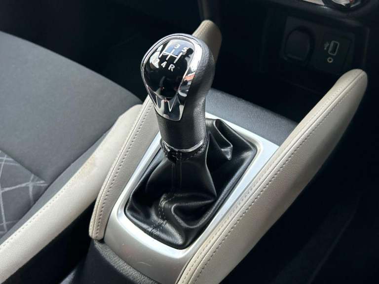 2019 Nissan Micra 1.0 IG Acenta Hatchback 5dr Petrol Manual Euro 6 (71 ps) Hatchback PETROL Manual