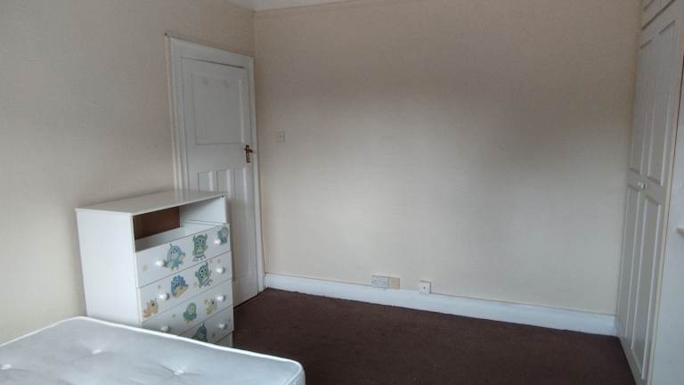 Temporary Room Available – Short Term