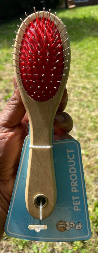 Pet brush