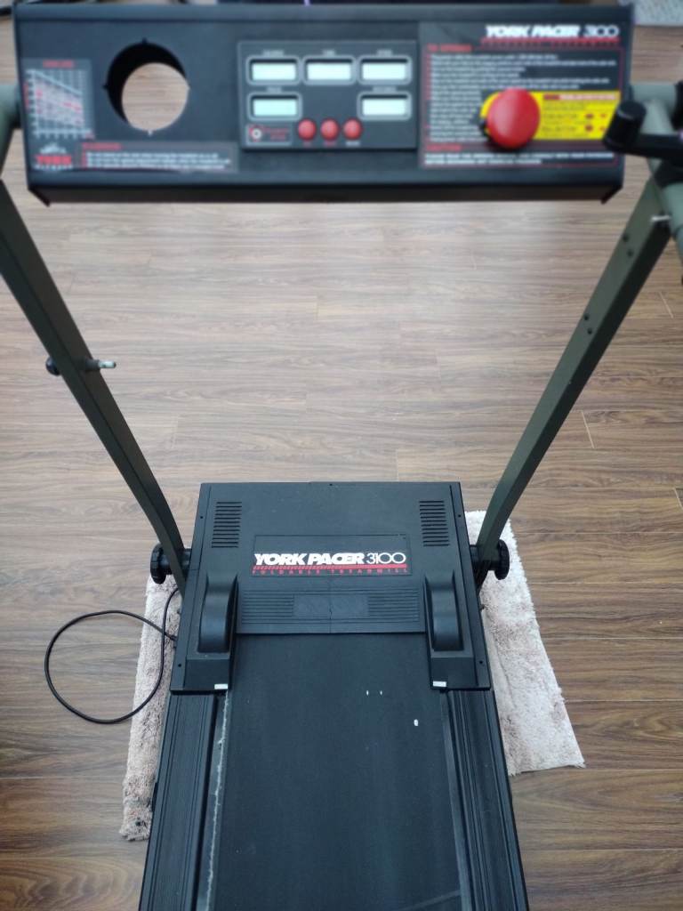 Free Treadmill: York Pacer 3100
