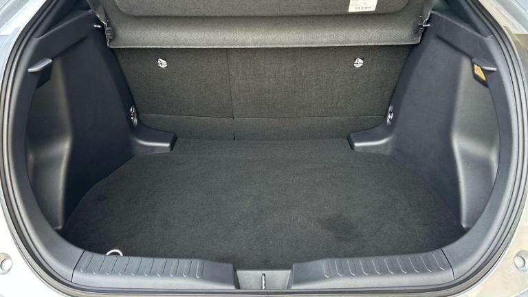 2024 Toyota C-HR 1.8 VVT-h Design SUV 5dr Petrol Hybrid CVT Euro 6 (s/s) (140 ps) HATCHBACK Petro...