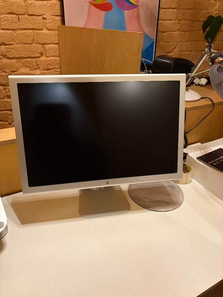 Classic Apple Cinema Display A1081 20" LCD Monitor + Mini DisplayPort + Power Unit