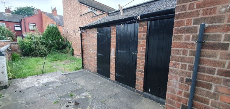 3 bed terraced house