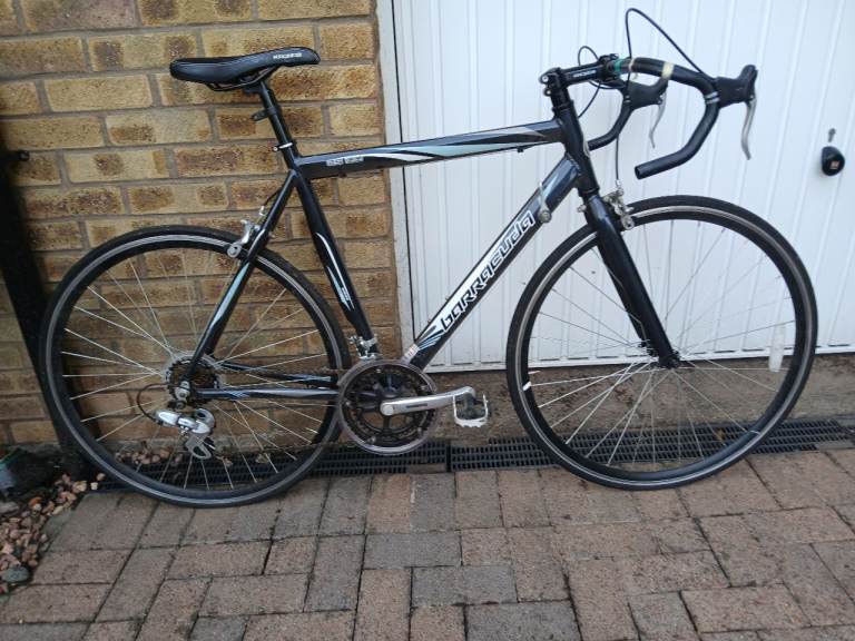 Touring road bicycle
