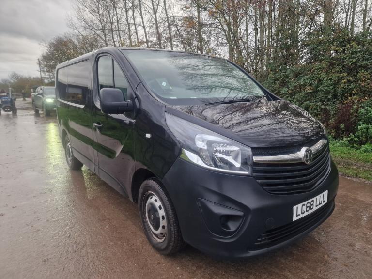 2018 Vauxhall Vivaro 2700 CDTI Black  LOW 30k Miles  Spares Repairs  ULEZ