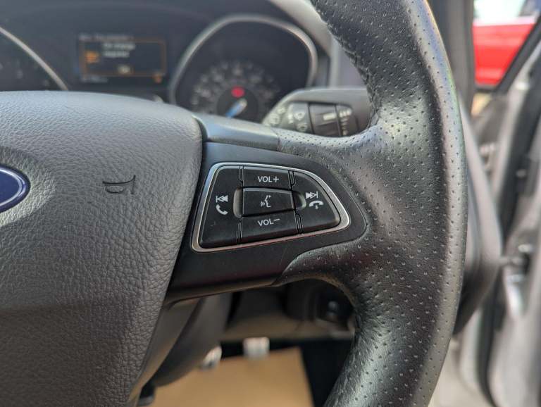 FORD FOCUS 1.5 ST-LINE DIESEL VERY GOOD CONDITION NEW CAMBELT KIT SERVICE MOT