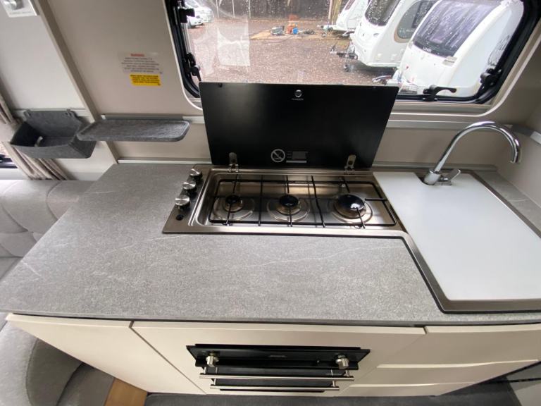 ADRIA ADORA SAVA - 2021 - FIXED SINGLE BEDS - 4 BERTH - PRISTINE ONE OWNER 