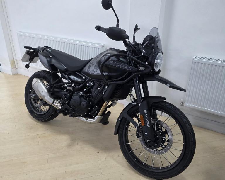Royal Enfield Himalayan 452 Mana Black