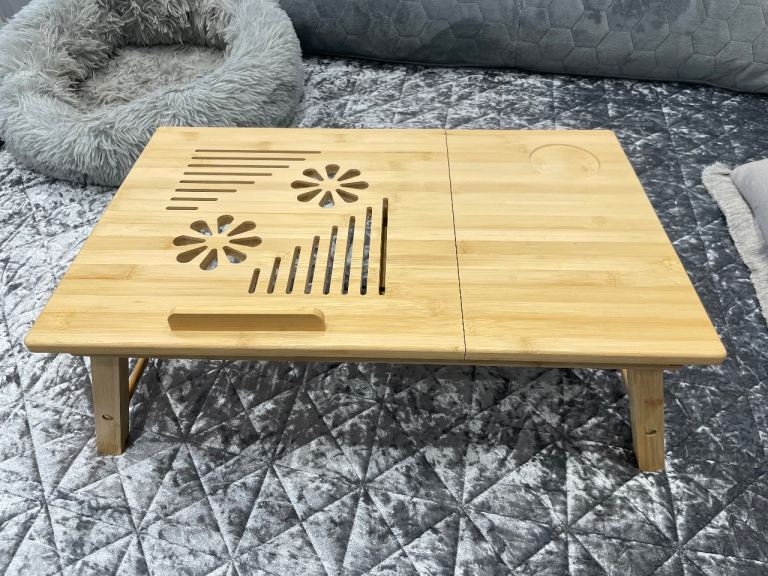 Laptop stand - bamboo 