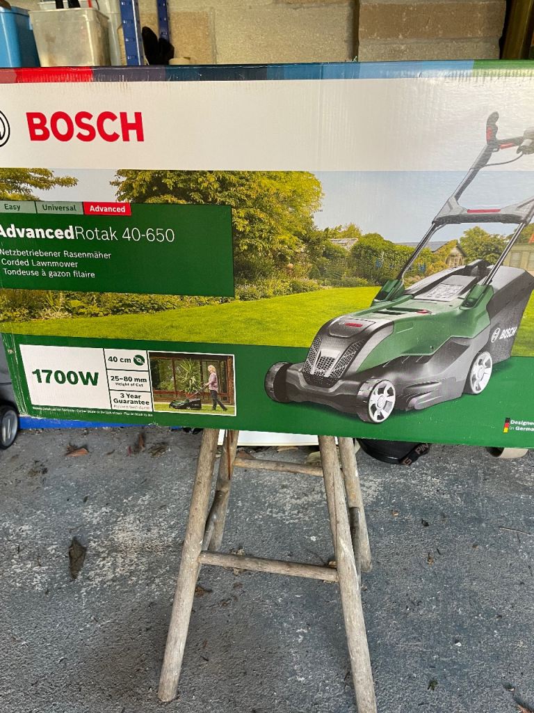 Bosch 1700W Advanced Rotak 40-650 Lawn Mower