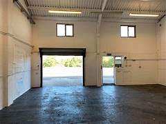 Spacious Large Warehouse available in Barking of 800sqft for £1500
