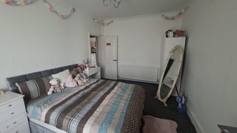 3/4 BEDROOM HOUSE IN MAIDENHEAD - BIG HOUSE - SL67BB 