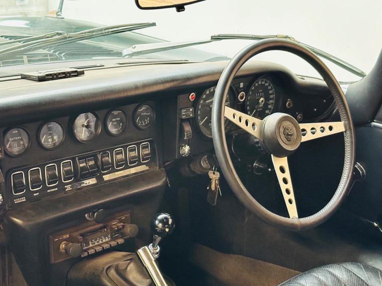  Jaguar E-Type Manual