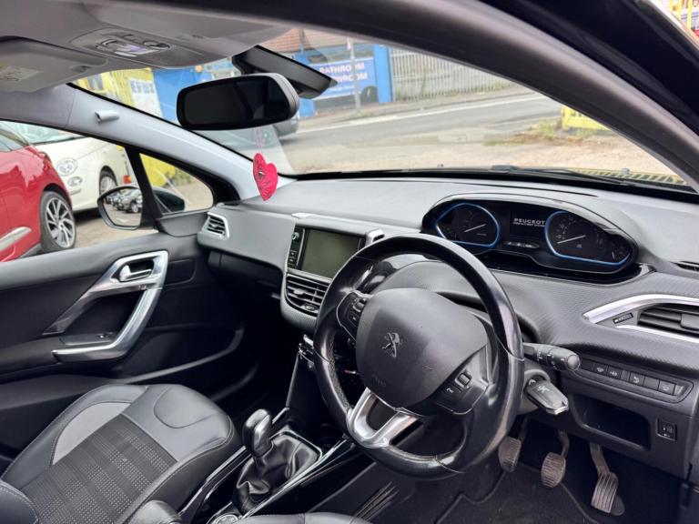 2018 Peugeot 2008 1.2 PureTech Allure Euro 6 (s/s) 5dr HATCHBACK Petrol Manual