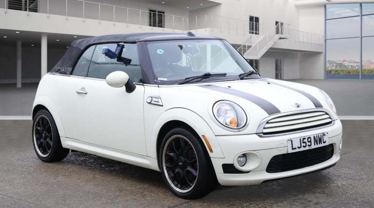 2009 MINI Convertible 1.6 Cooper Euro 4 2dr CONVERTIBLE Petrol Manual