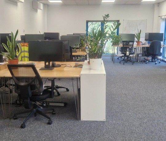 Flexible Bristol office, workshop & yard sublet