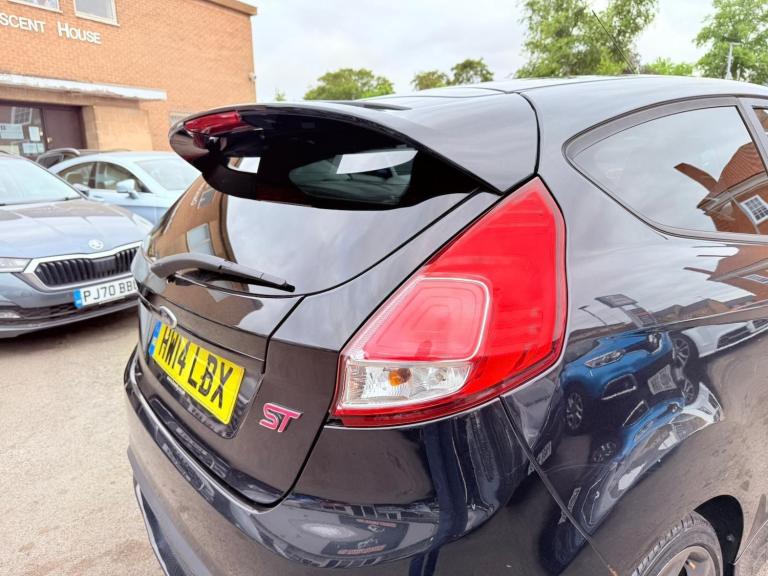 2014 Ford Fiesta 1.6T EcoBoost ST-2 Euro 5 3dr HATCHBACK Petrol Manual