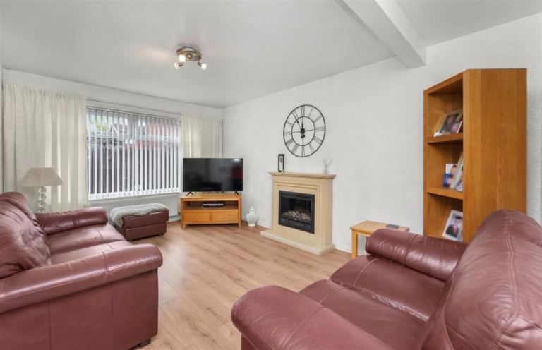 2 Bedroom 1 Reception room End Terrace Cromwell Road M6