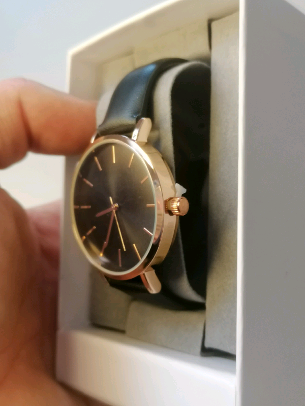 Quartz accuracy hand watch. New. 