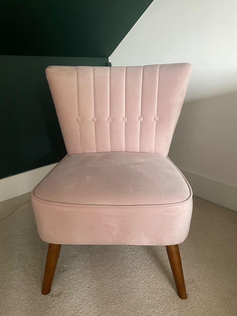 Pink velvet armchair 