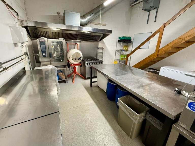 Shared Commerical Prep Dark Kitchen Space to Rent