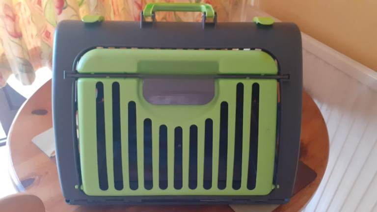 Pet carrier