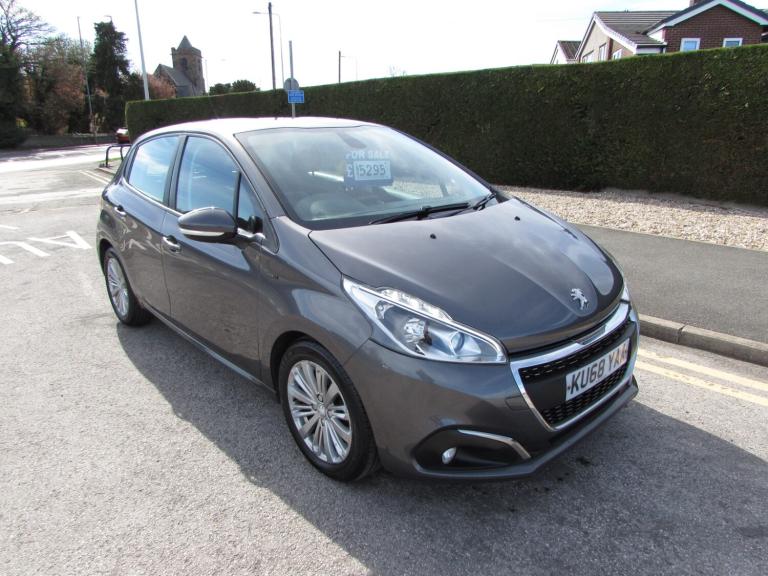 2018 Peugeot 208 1.2 PureTech 82 Signature 5dr [Start Stop] HATCHBACK Petrol Manual