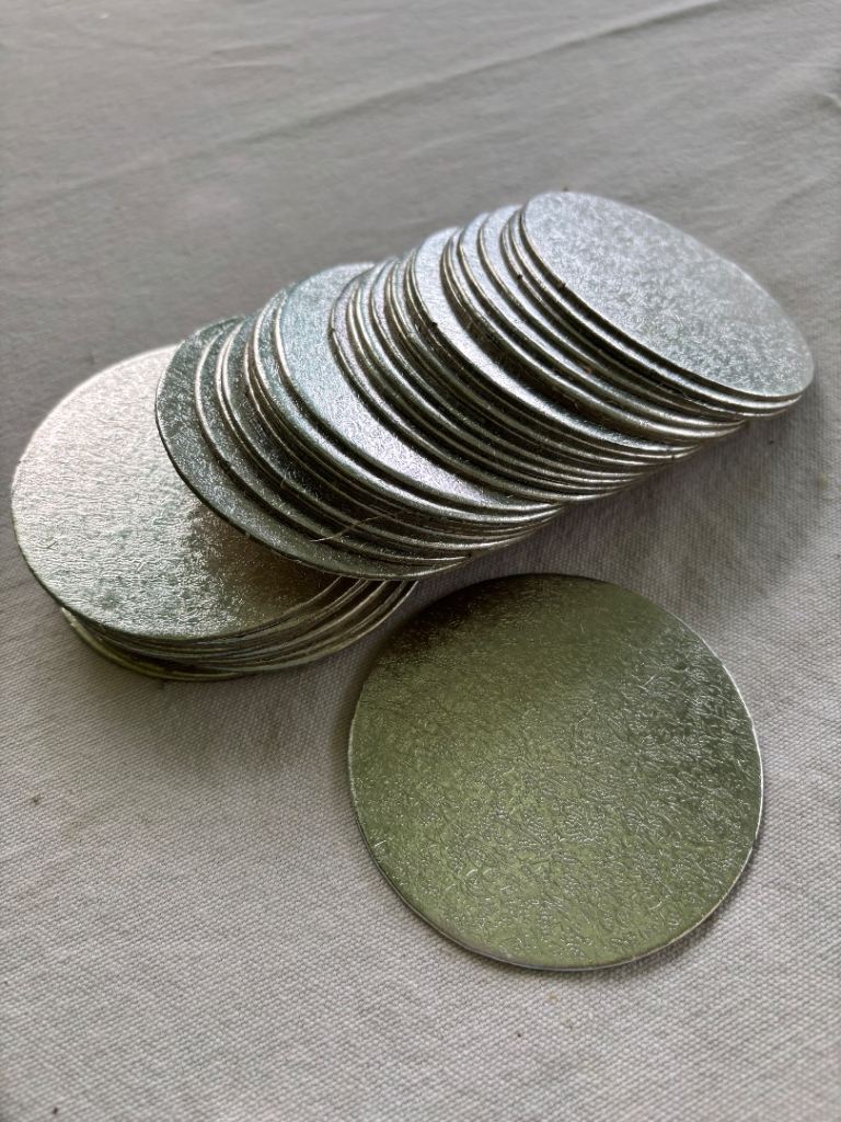 New 3-inch Round Silver Cake Cards – Pack of 50
